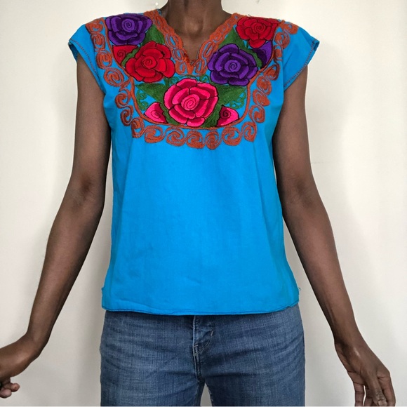 VINTAGE | Mexican Boho Peasant Blue Cotton Blouse Hand Embroidered V-Neck Top